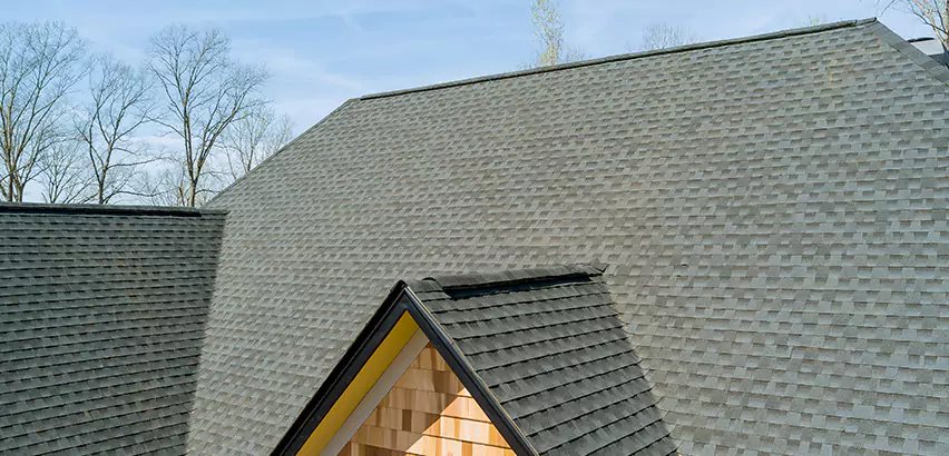 Replacing Vinyl Siding With Cedar Shingles in Temecula